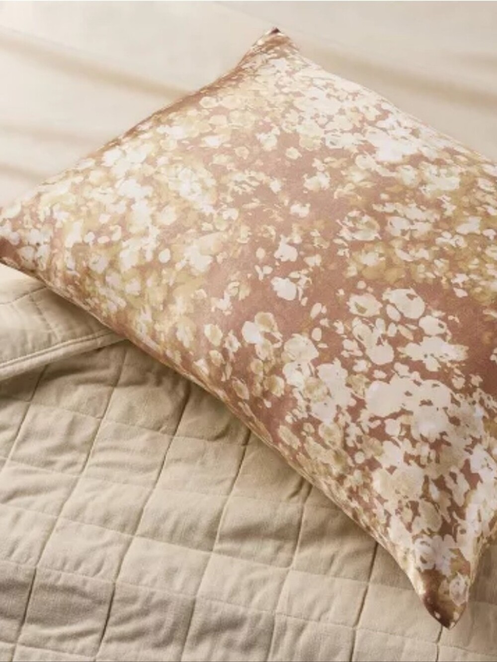 Standard Silk Pillowcase Watercolor Pattern Design - Casaluna NWT Never Opened